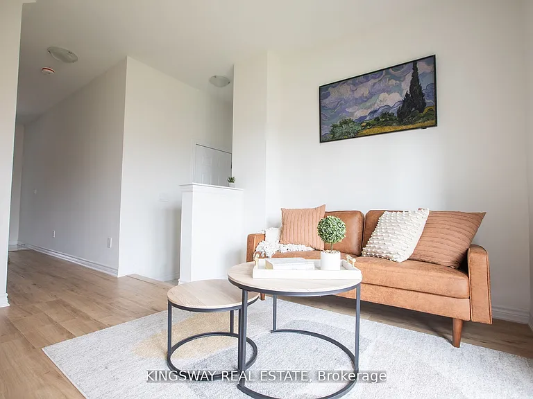 27 Paradox St — Photo 22