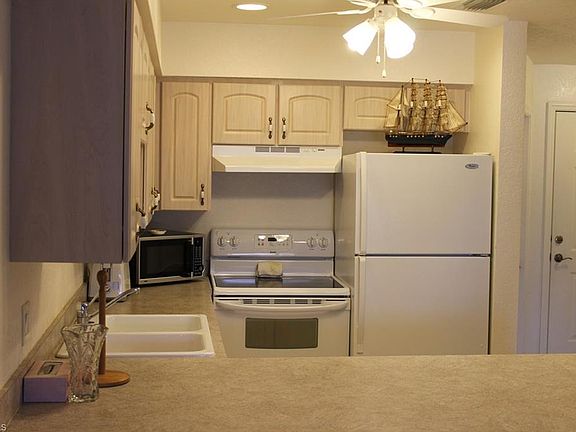 5th image of 1315 SW 47th Ter #7