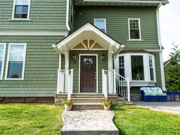 122 Newfield Street APT 1B, Middletown, CT 06457