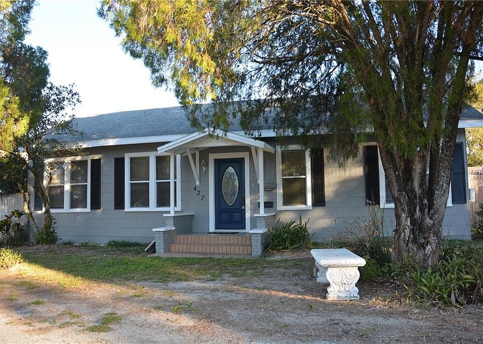 1st image of 427 Avenue E SE