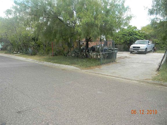 3rd image of 3120 Bismark St