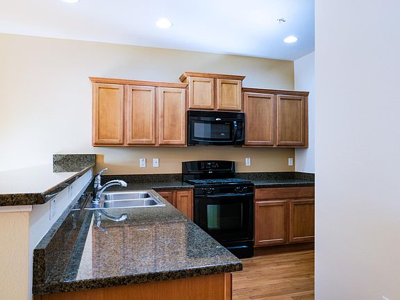 4th image of 4118 148th St SW APT G2