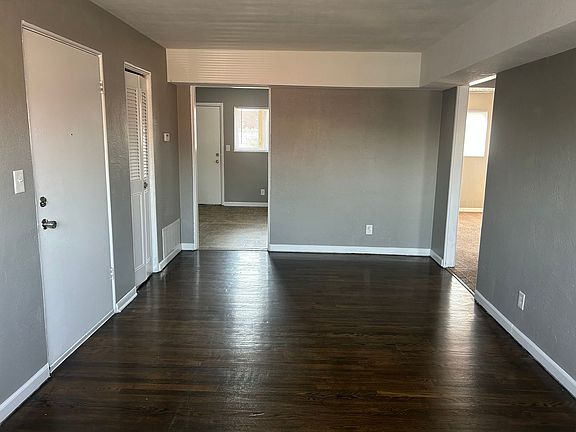 4th image of 1015 Forest Ct APT 12