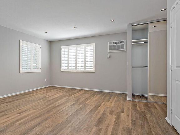 4th image of 3602 Green Ave APT 11
