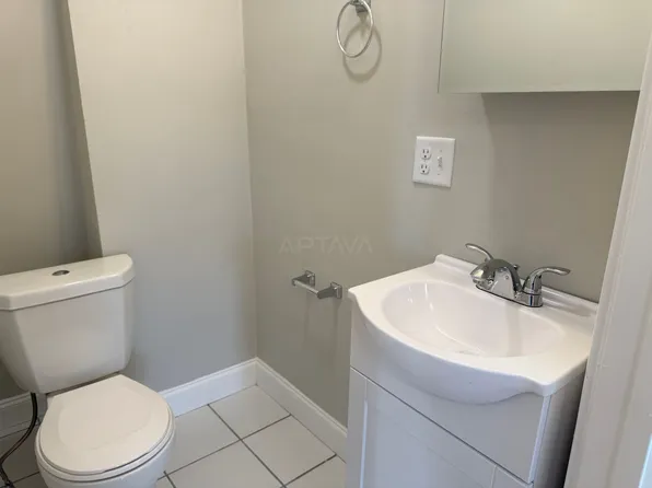 10 North St #1, Somerville, MA 02144