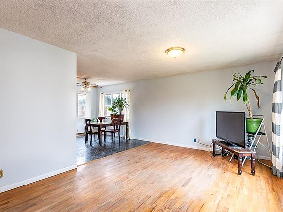 3rd image of 1603 Lynn Ave