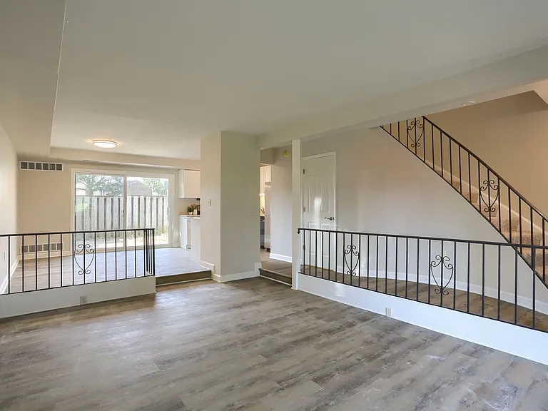 Briarcrest Gardens Apartments & Townhomes — Photo 33