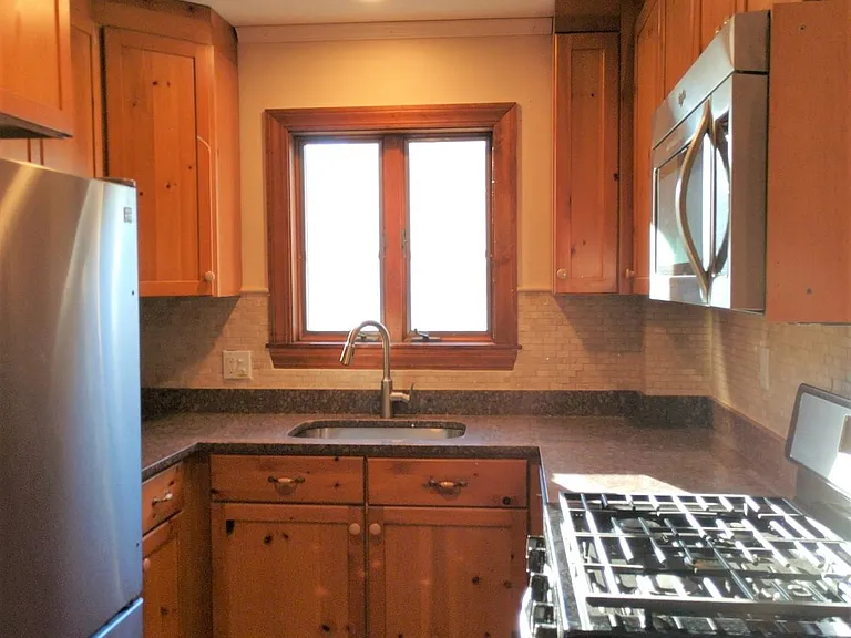 8 Jackson St #2 — Photo 4