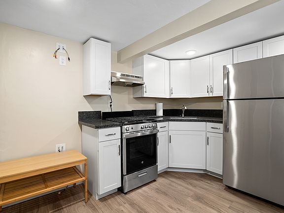 2nd image of 3295 McKinley St