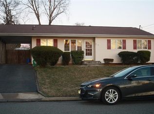 25 Princeton Rd, Parlin, NJ 08859
