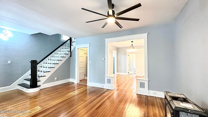 5th image of 80 Grove Avenue