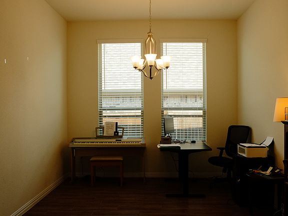 Dining/office room