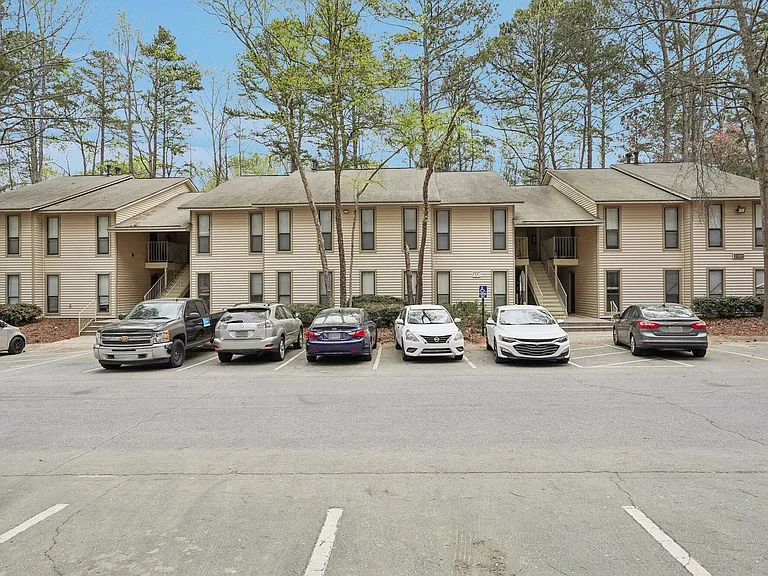 Birch Landing Apartments — Photo 31