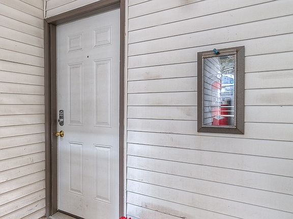 3rd image of 26215 116th Ave SE #102