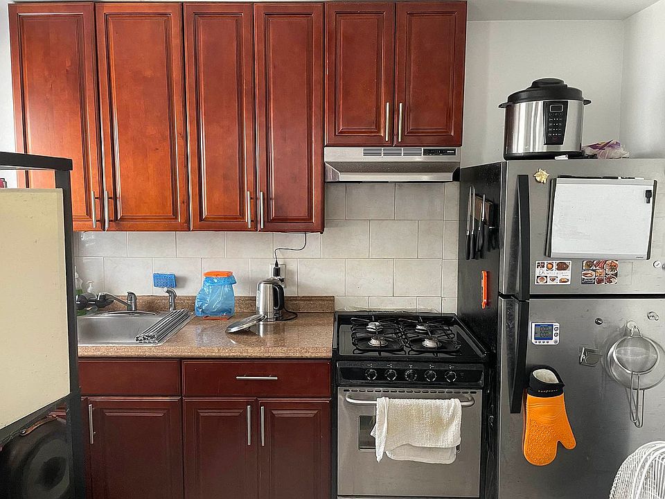 1st image of 2126 29th St #2