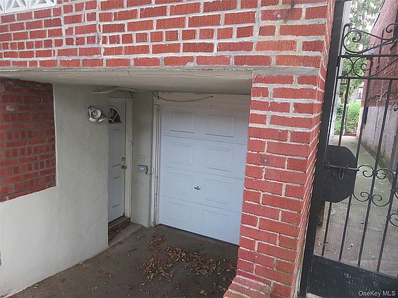 3rd image of 306 E 48th Street