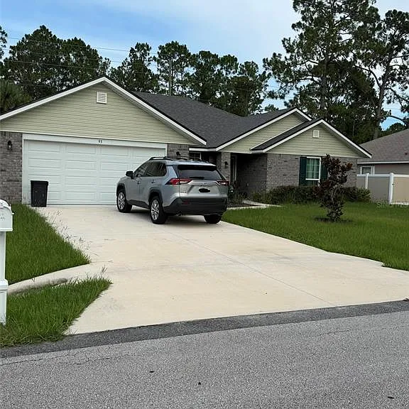 93 Royal Oak Dr — Photo 4