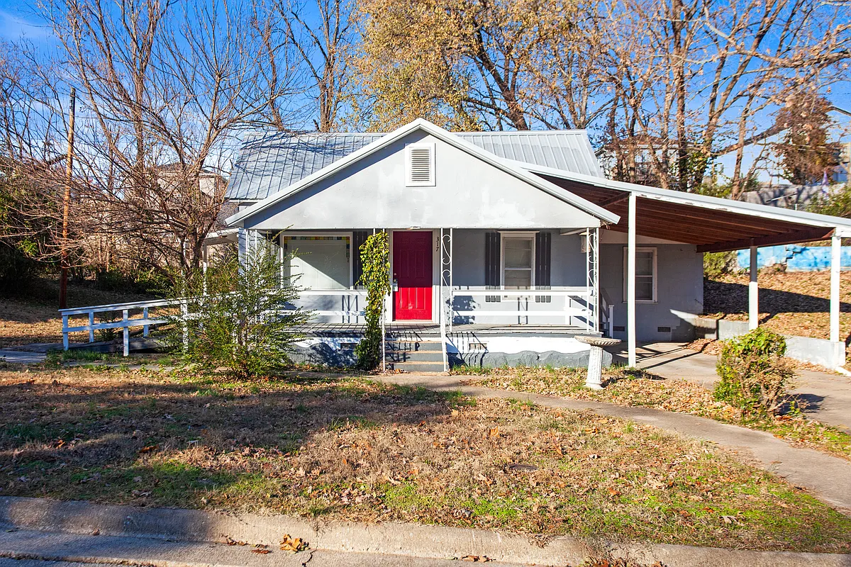 Building Photo - 317 W Maddux St
