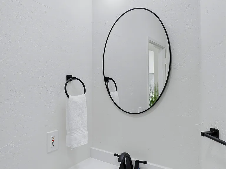437 Norfolk Dr — Photo 76