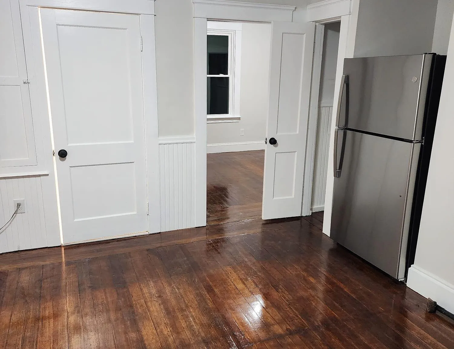 991 Atwells Ave — Photo 2