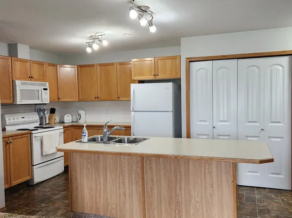 260 Duston St, Red Deer, AB