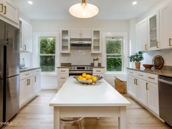 74 Cottage St, Great Barrington, MA 01230