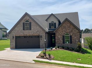 1049 Westland Creek Blvd, Knoxville, TN 37923