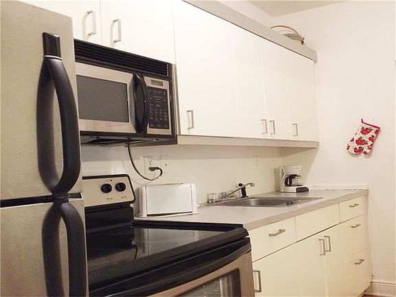 2nd image of 1220 Meridian Ave