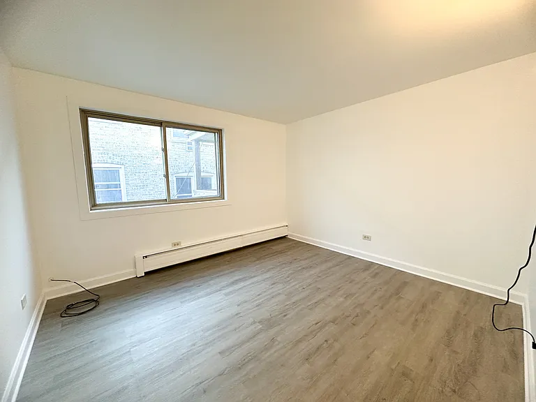7019 N Ridge Blvd #3D — Photo 11