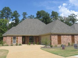 704 N Haven Pl, Brandon, MS 39047