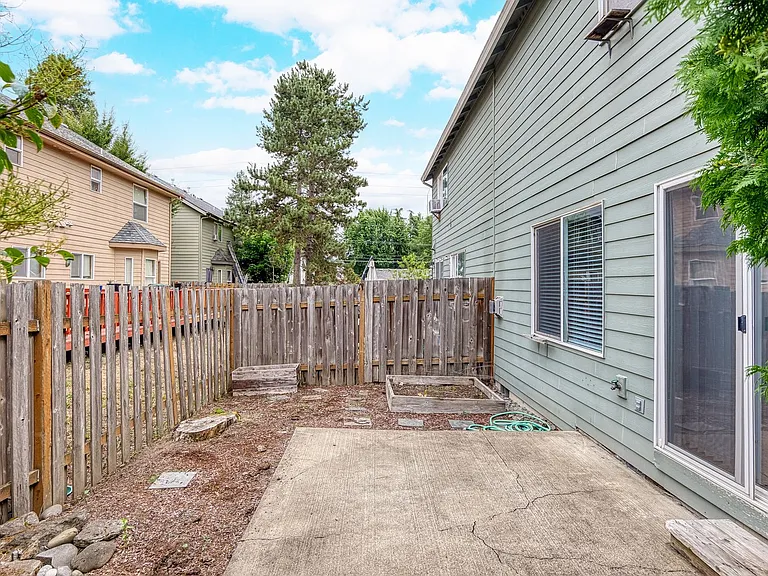 3977 SW 180th Ter — Photo 17