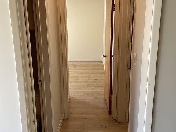 4th image of 215 N Myrtle Ave #17309692