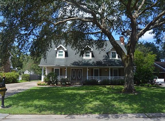 3rd image of 141 Somerset St