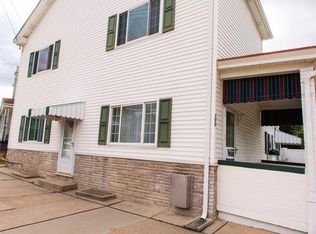 35 Saint John St, Mc Kees Rocks, PA 15136