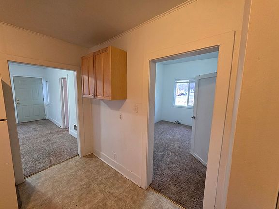 4th image of 601 6th St W Unit 1