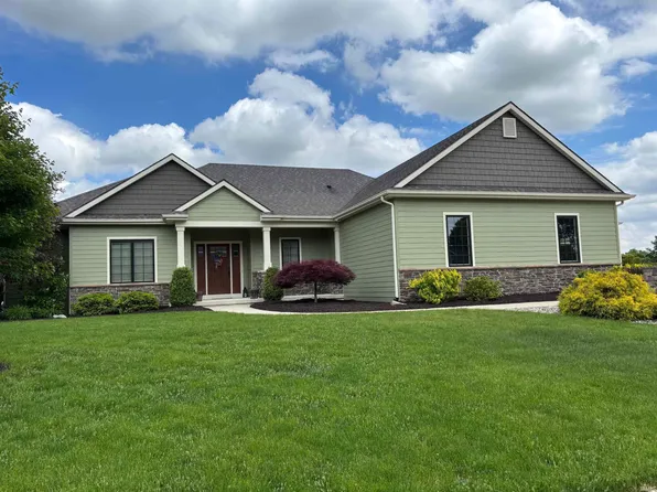 12026 Mallards Lake Pkwy, Fort Wayne, IN 46845