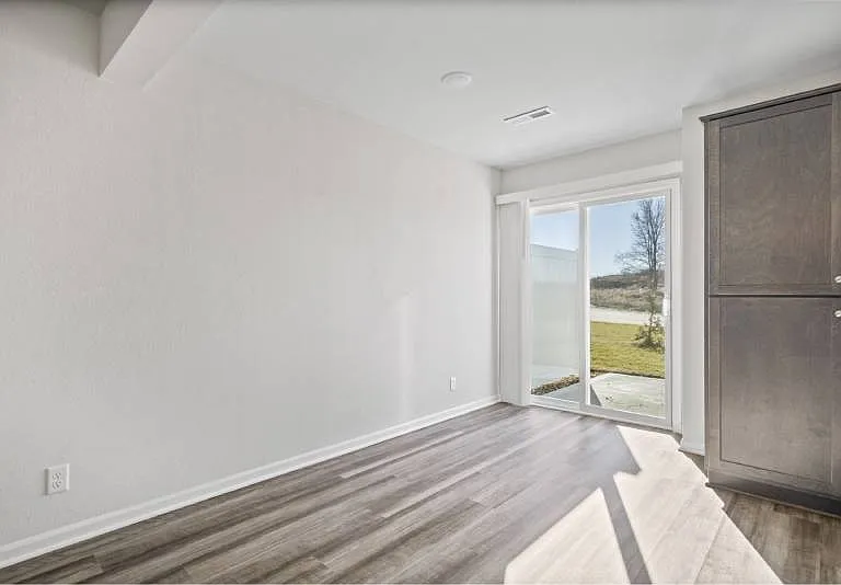 Oak Woods Townhomes — Photo 34