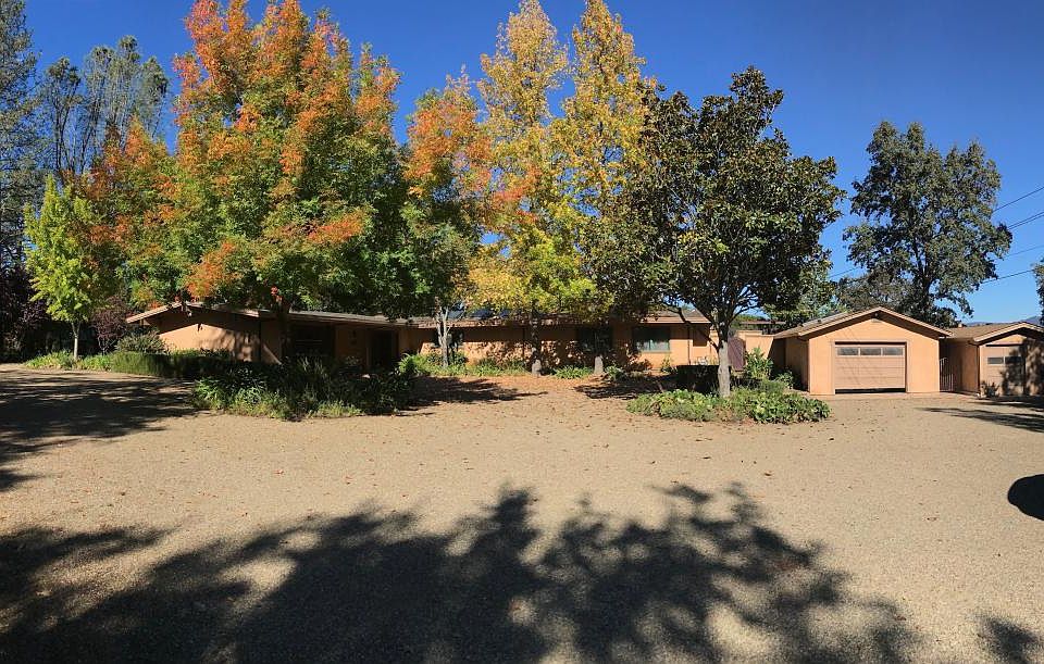1st image of 1360 Orchard Ave