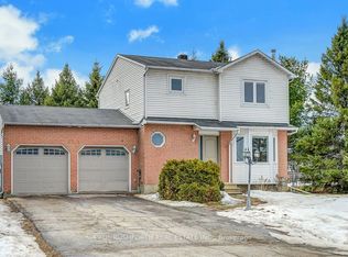 121 Porcupine Trl, Ottawa, ON K0A 1T0