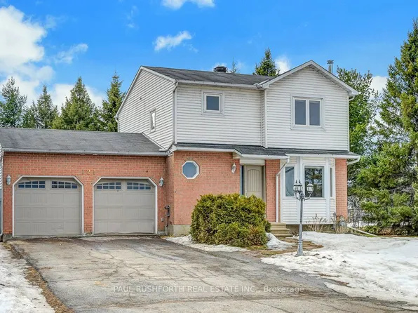 121 Porcupine Trl, Ottawa, ON K0A 1T0