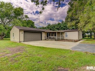 11990 Breckenridge Rd, Rochester, IL 62563