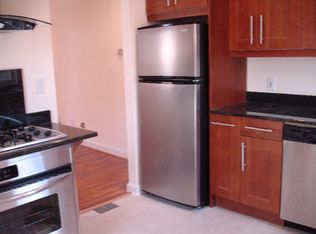 2206 S Grant St APT B, Arlington, VA