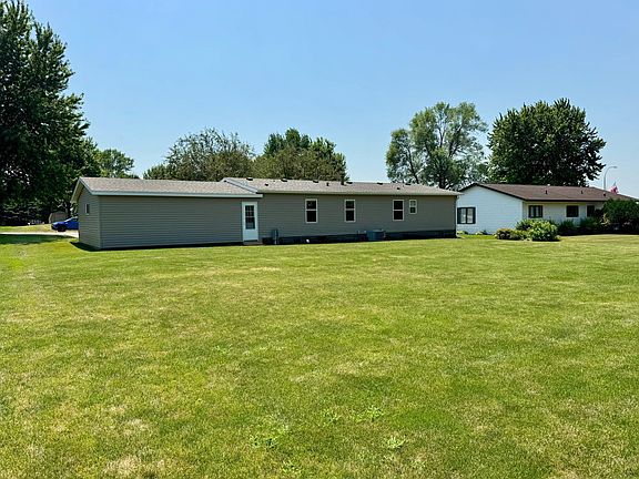 3rd image of 1206 Viking Dr
