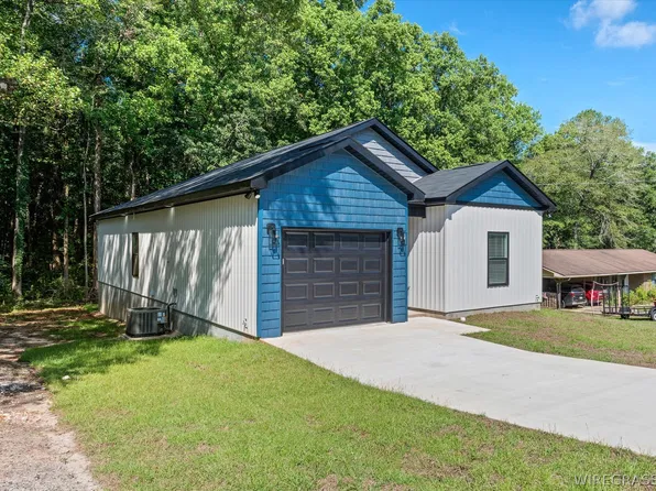 40 Woodland Ct, Daleville, AL 36322