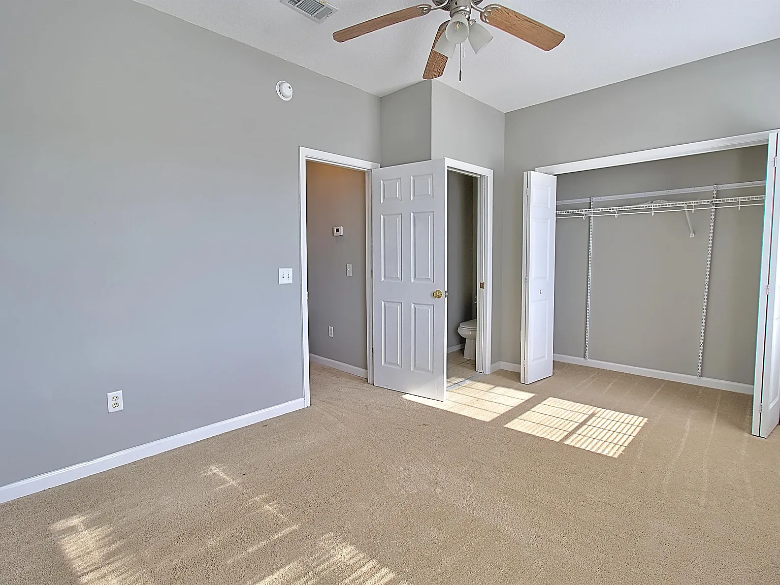 127 Davila Street - 1 — Photo 2