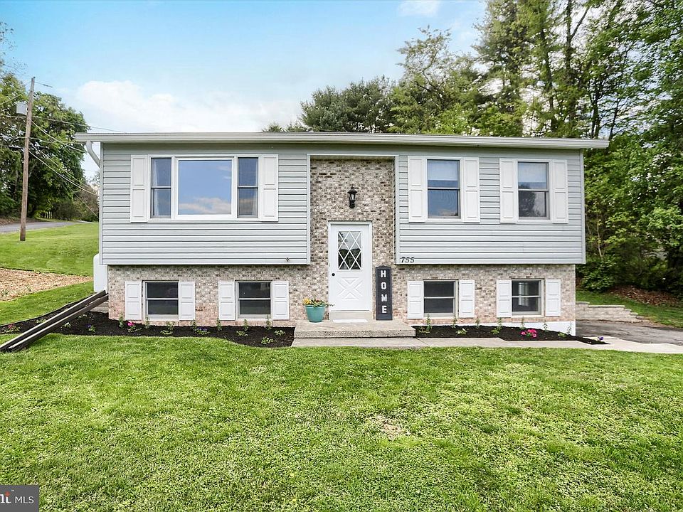 1st image of 755 Green Hill Dr