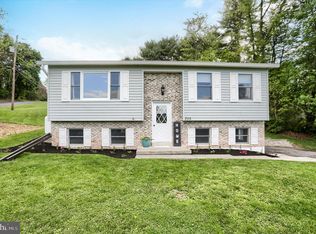 755 Green Hill Dr, Newport, PA 17074
