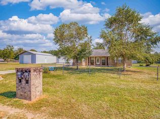 6802 Wallace Dr, Pace, FL 32571