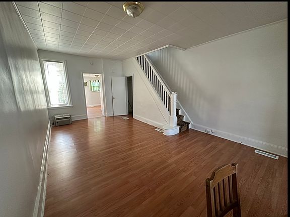 3rd image of 3185 Memphis St