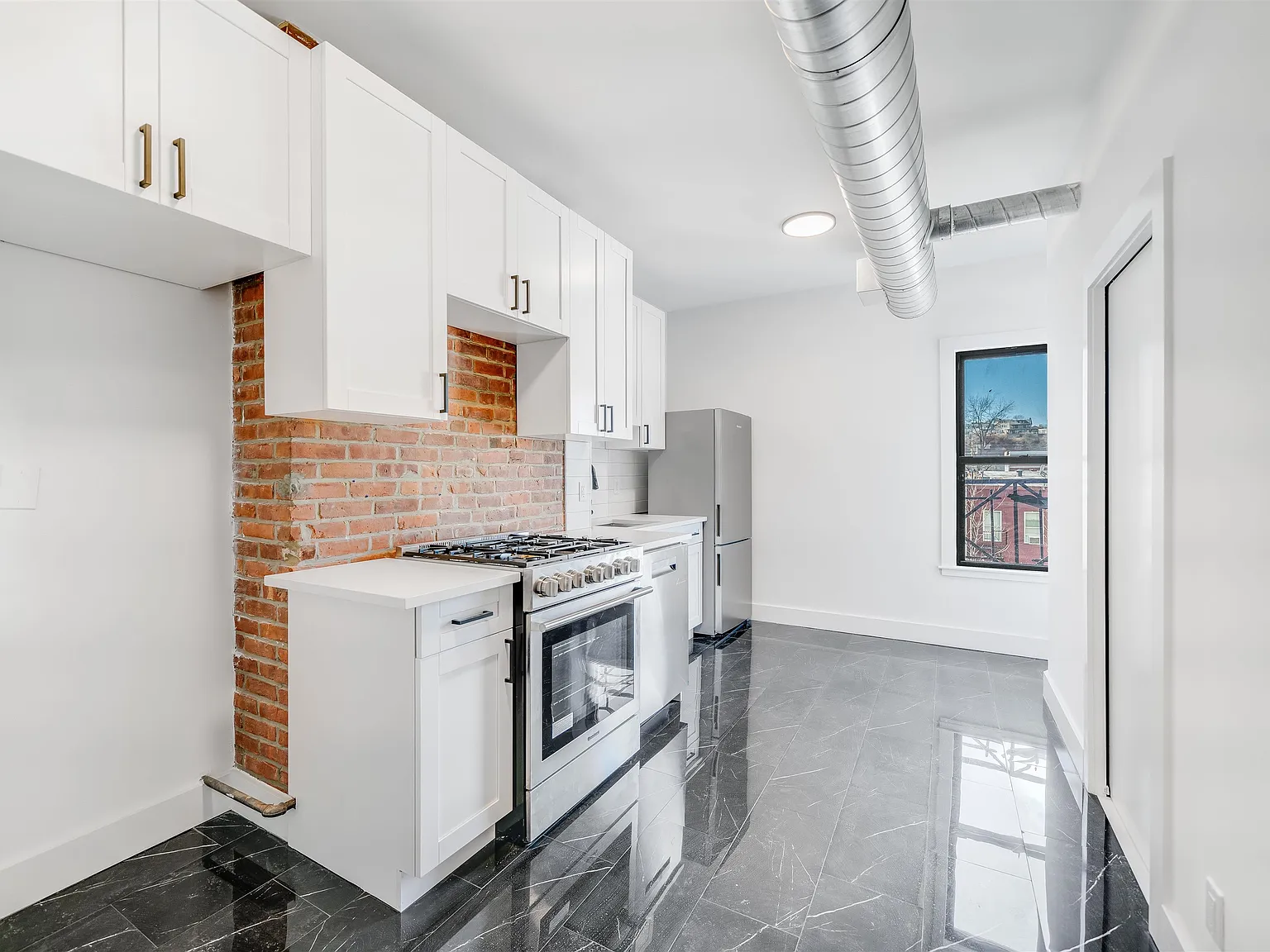 1 bed, 1.0 bath, $3,400 — Photo 2